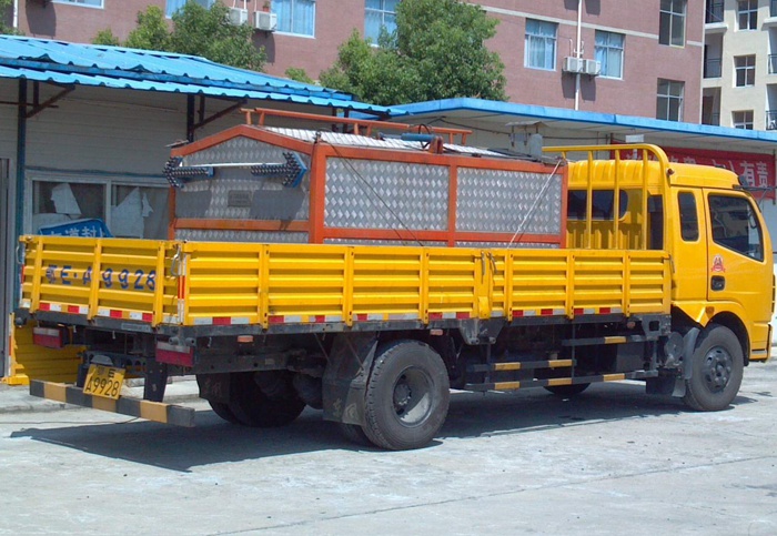 路面養(yǎng)護車-貨車載裝LCV-6